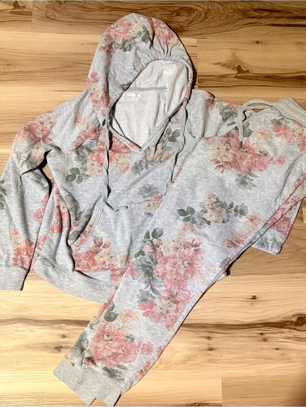 Maurice’s floral sweatpant/sweatshirt set